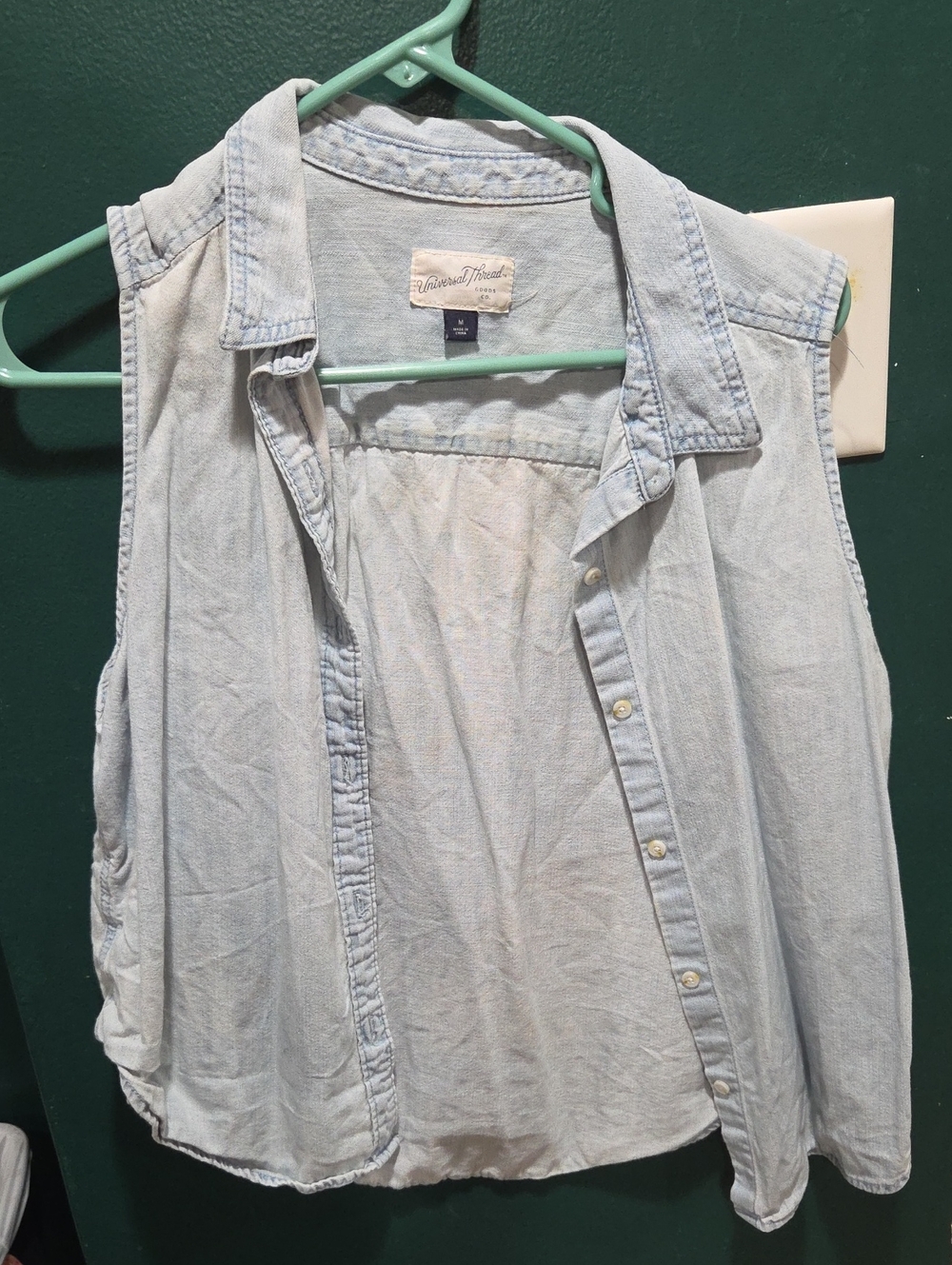 Universal Thread Light Wash Sleeveless Denim Button-Up